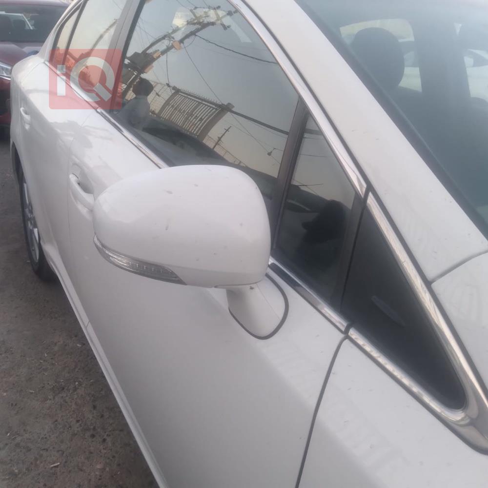 تويوتا افنسز